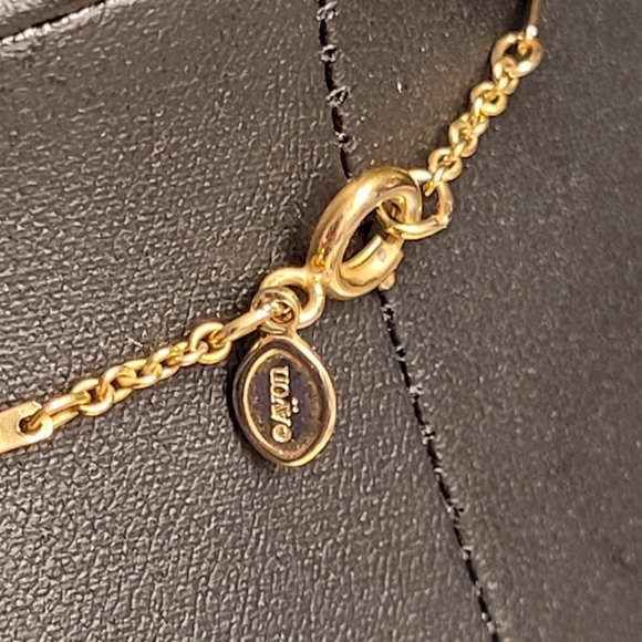 AVON Woven Dustpan Pendant Gold-tone Necklace - Picture 4 of 12